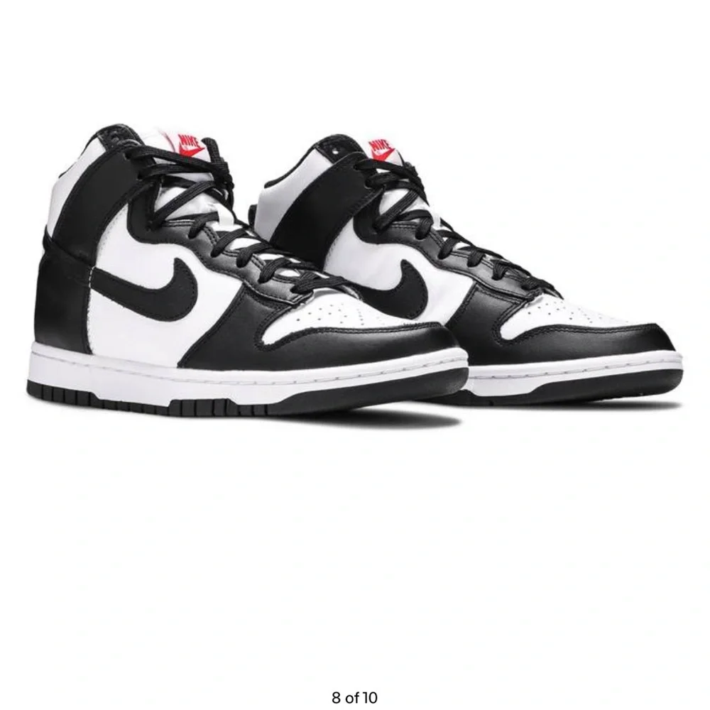 Nike Dunks - Picture 1 of 6